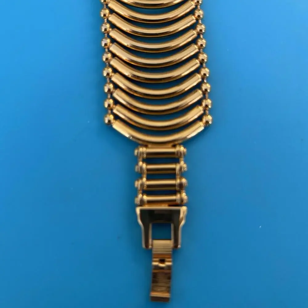 Geometric Concentric  Styled Gold Colored Bangle Band Watch - Picture 6 of 10